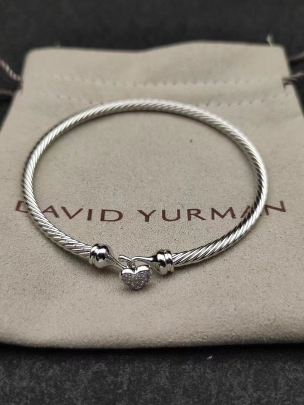 David Yurman Cable Heart Charm Bangle Size Medium - Picture 1 of 6